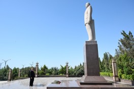 Prezident İlham Əliyev Hərbi Dəniz Qüvvələrində olub - FOTO 