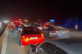 Ucarda yük avtomobili yanıb