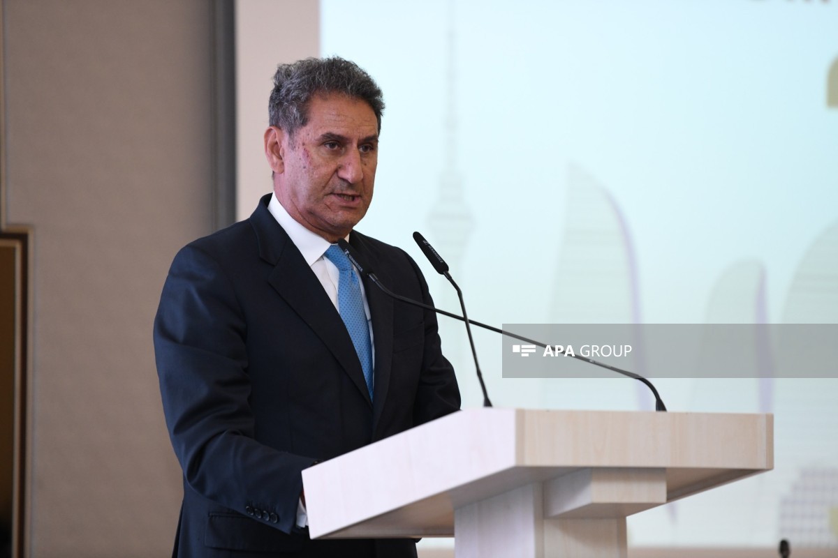 Beynəlxalq Bərpa Olunan Enerji Agentliyinin (IRENA) baş direktoru Françesko La Kamera