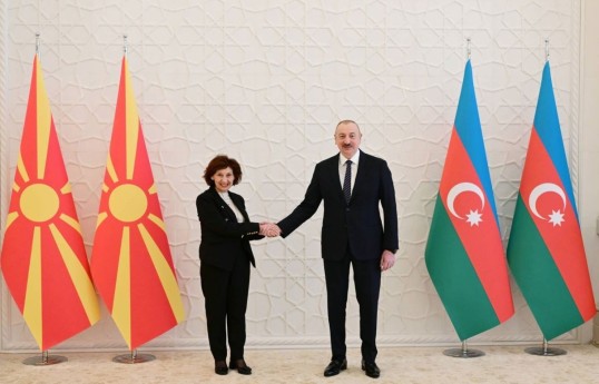 Şimali Makedoniya Respublikasının Prezidenti Qordana Silyanovska-Davkova, Prezident İlham Əliyev