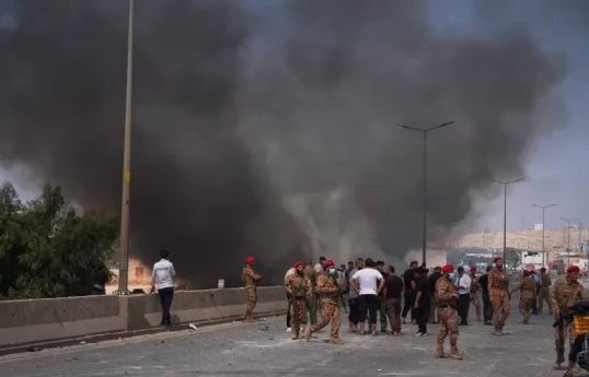 Suriyada silah anbarında partlayış olub, ən azı 14 nəfər ölüb