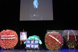 Xalq artisti Aleksandr Şarovski dəfn edilib - YENİLƏNİB-1  - FOTO 