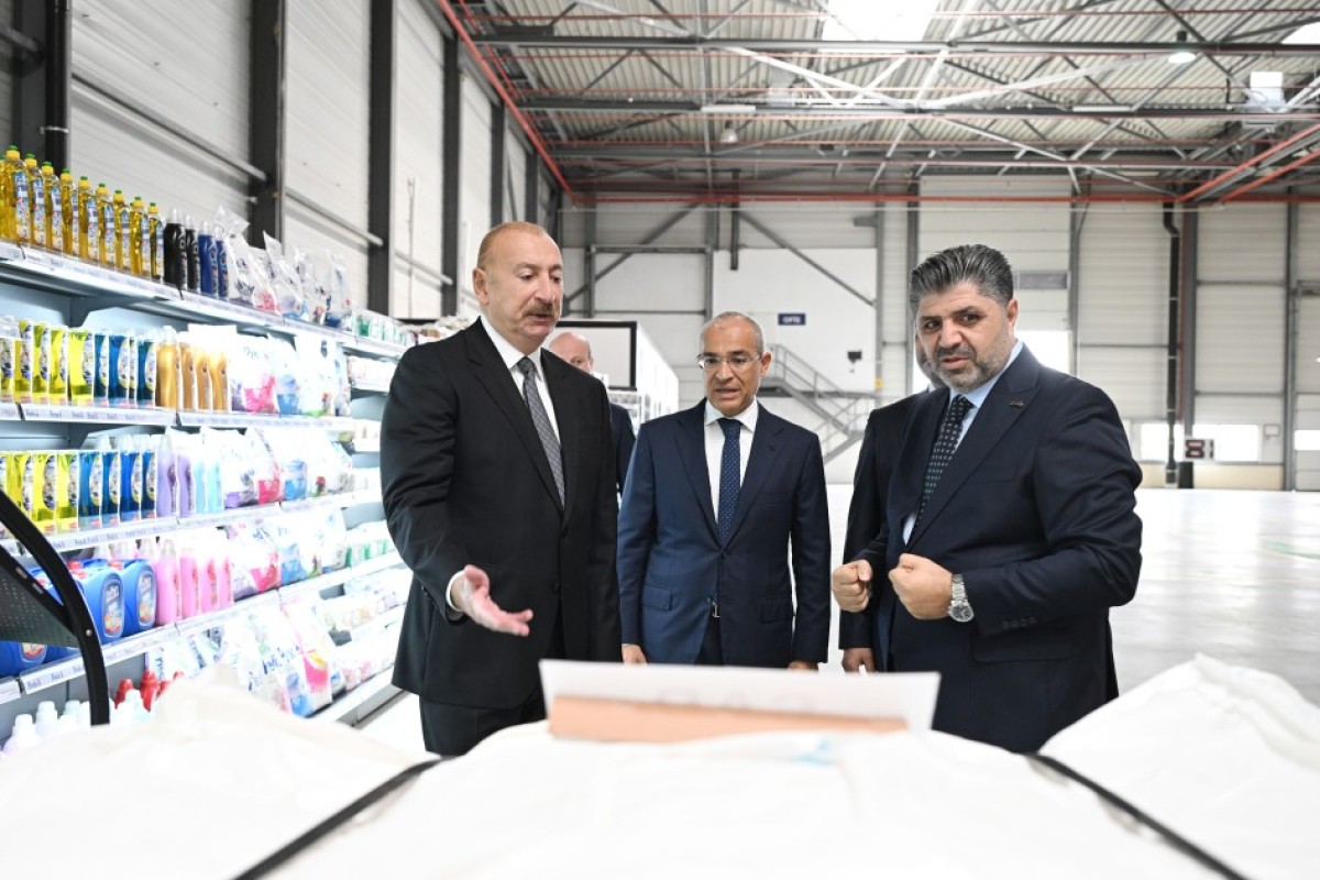 Prezident Qaradağda kağız və gigiyenik məhsulların istehsalı müəssisəsinin açılışında iştirak edib