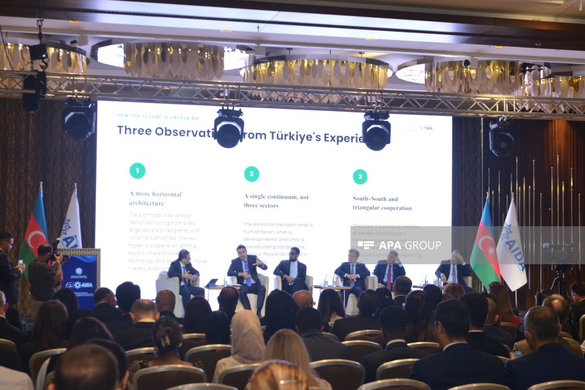 Bakıda AIDA-nın 15 illiyi münasibətilə panel müzakirəsi keçirilib - <span class="red_color">FOTO