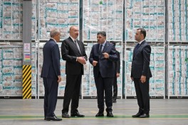 Prezident Qaradağda kağız və gigiyenik məhsulların istehsalı müəssisəsinin açılışında iştirak edib