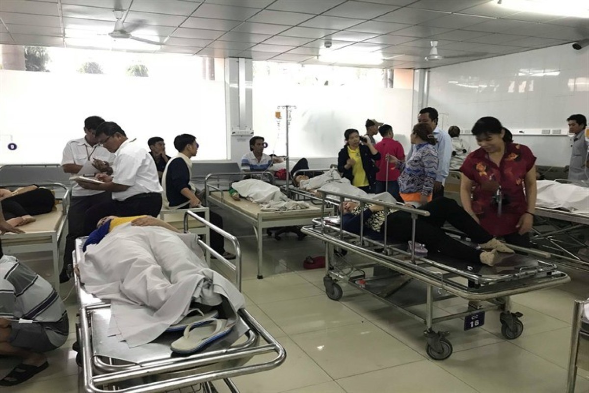 121 workers hospitalized with suspected food poisoning in central Vietnam