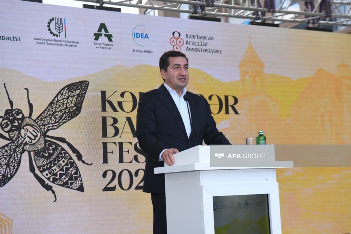 Azərbaycan Respublikası Prezidentinin köməkçisi – Prezident Administrasiyasının Xarici siyasət məsələləri şöbəsinin müdiri Hikmət Hacıyev