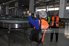 Xarici diplomatlar “İstisu” mineral su zavoduna baş çəkiblər