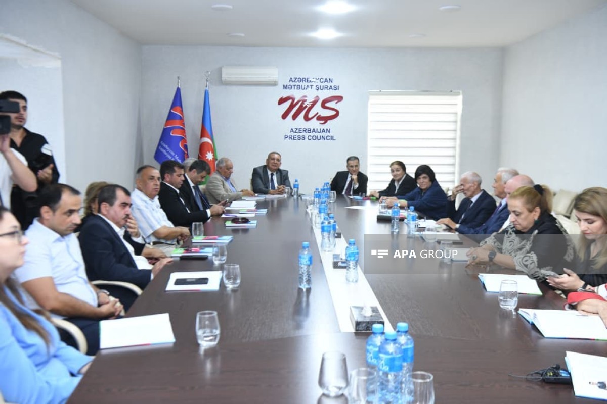 Mətbuat Şurasında “İstiqlal söhbətləri” kitabının təqdimatı keçirilib - <span class="red_color">FOTO