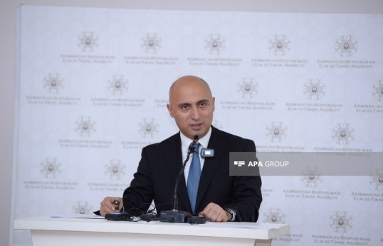 Elm və Təhsil naziri Emin Əmrullayev