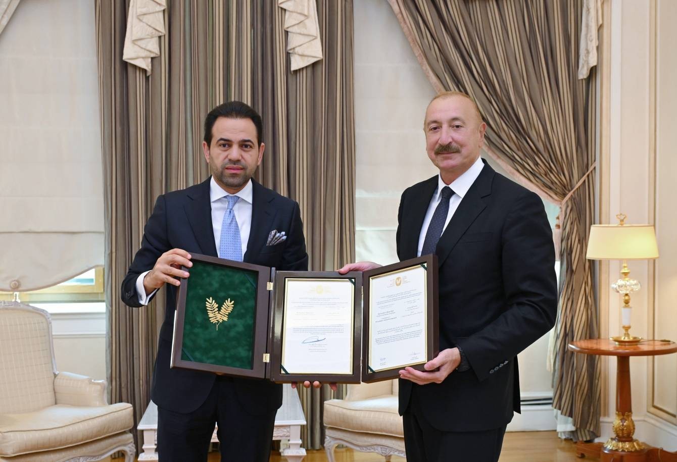 Prezident İlham Əliyevə “Zayed İnsan Qardaşlığı Mükafatı”nın sertifikatı təqdim edilib