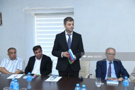 Mətbuat Şurasında “İstiqlal söhbətləri” kitabının təqdimatı keçirilib - FOTO 