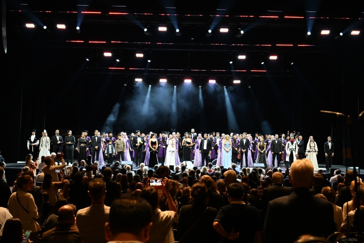 Montrödə Azərbaycanın incəsənət nümayəndələrinin iştirakı ilə qala konsert keçirilib - <span class="red_color">FOTO