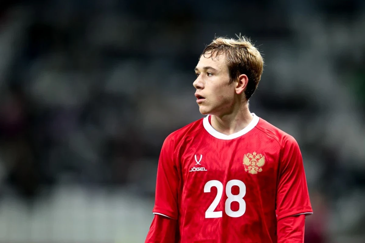 “Qalatasaray”ın yarımmüdafiəçisi Aleksey Batrakov