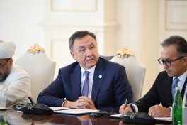 Prezident İlham Əliyev Bakıda keçirilən beynəlxalq konfransların iştirakçılarını qəbul edib