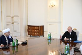 Prezident İlham Əliyev Bakıda keçirilən beynəlxalq konfransların iştirakçılarını qəbul edib