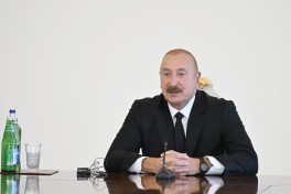 Prezident İlham Əliyev Bakıda keçirilən beynəlxalq konfransların iştirakçılarını qəbul edib