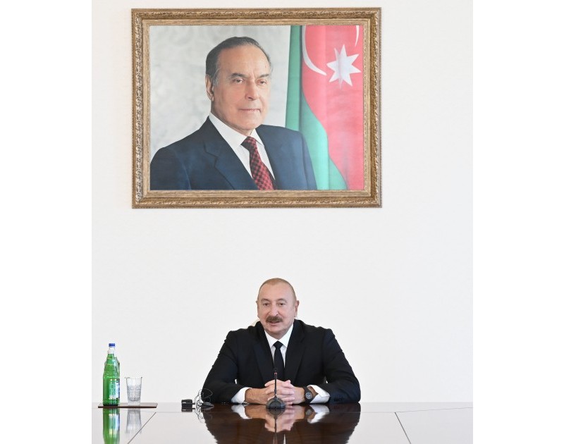 Prezident İlham Əliyev Bakıda keçirilən beynəlxalq konfransların iştirakçılarını qəbul edib