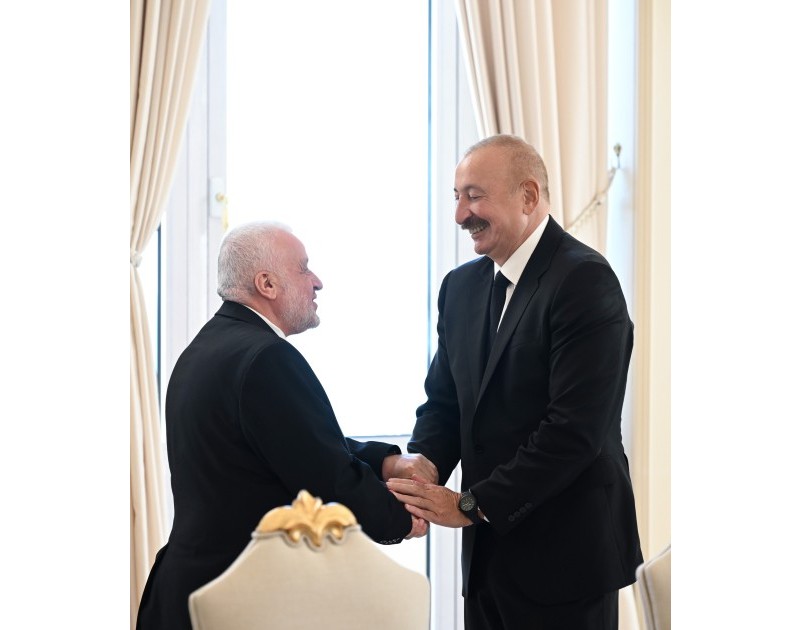 Prezident İlham Əliyev Bakıda keçirilən beynəlxalq konfransların iştirakçılarını qəbul edib