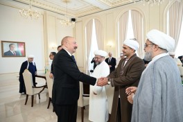Prezident İlham Əliyev Bakıda keçirilən beynəlxalq konfransların iştirakçılarını qəbul edib
