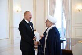 Prezident İlham Əliyev Bakıda keçirilən beynəlxalq konfransların iştirakçılarını qəbul edib
