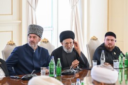 Prezident İlham Əliyev Bakıda keçirilən beynəlxalq konfransların iştirakçılarını qəbul edib