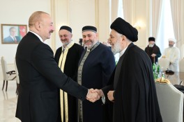 Prezident İlham Əliyev Bakıda keçirilən beynəlxalq konfransların iştirakçılarını qəbul edib
