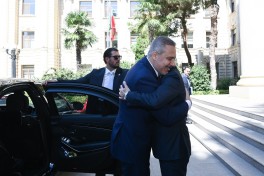 Ceyhun Bayramovun Hakan Fidanla təkbətək görüşü keçirilir - YENİLƏNİB 