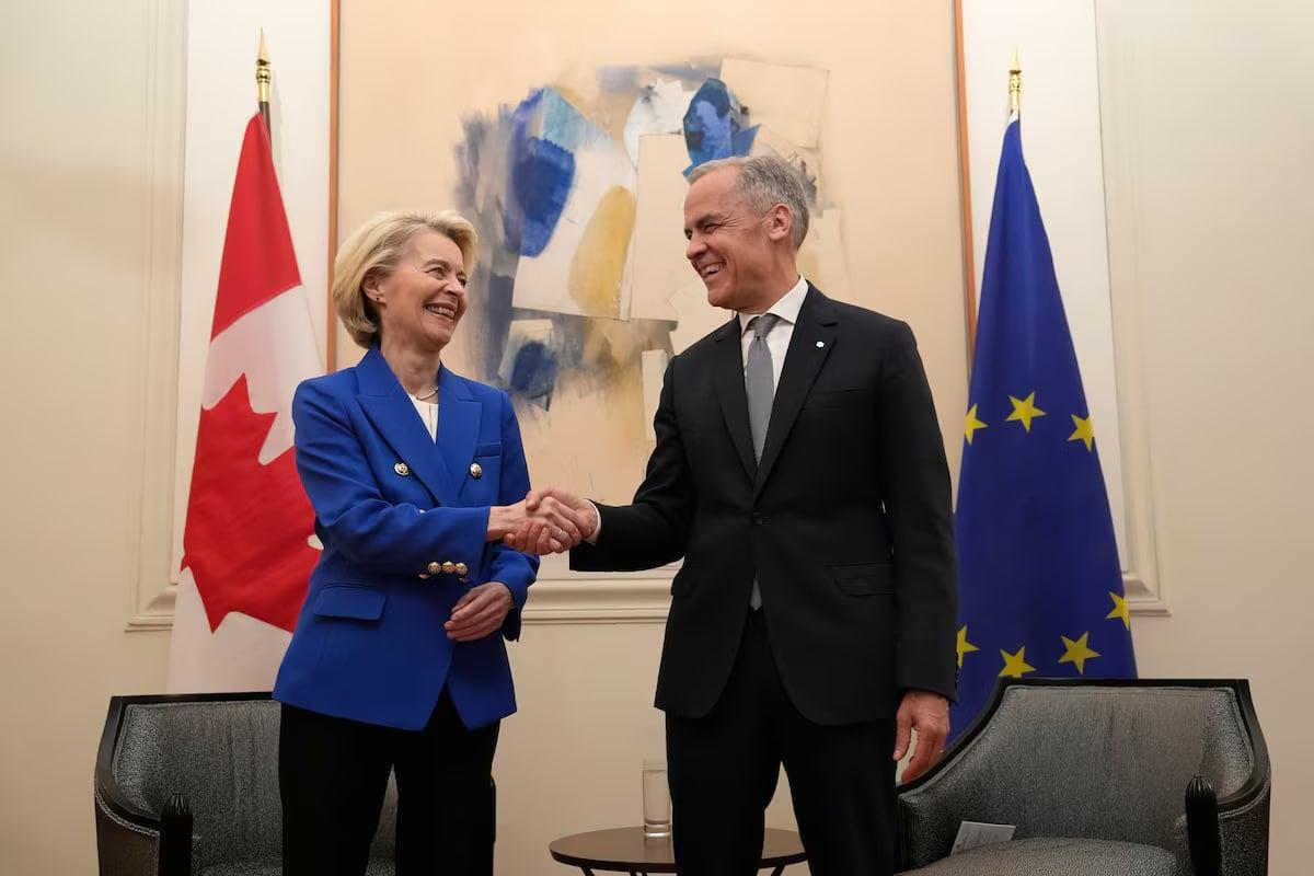 Avropa Komissiyasının Prezidenti Ursula von der Leyen və Kanadanın Baş naziri Mark Karni
