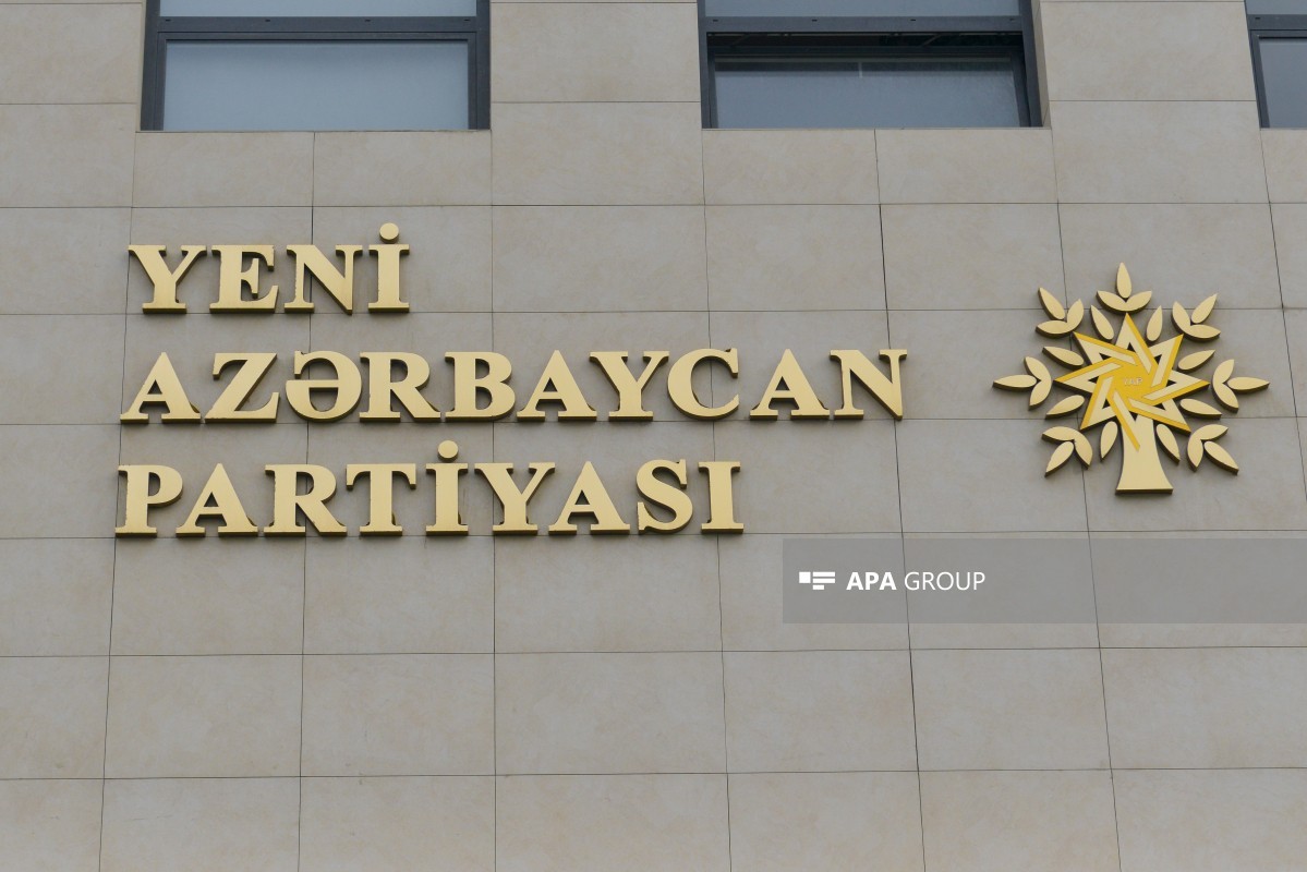 Növbəti qurultaya hazırlaşan YAP-ın inkişaf tarixində yeni mərhələ - MÖVQE