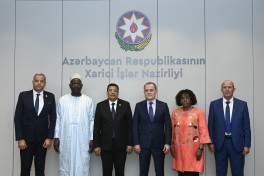 Ceyhun Bayramov Pan-Afrika Parlamentinin prezidenti ilə görüşüb