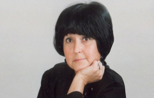 Şair Alla Axundova