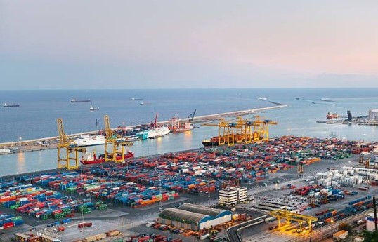Bu il Bakı Limanında 5,5 mln. tondan çox yük aşırılıb