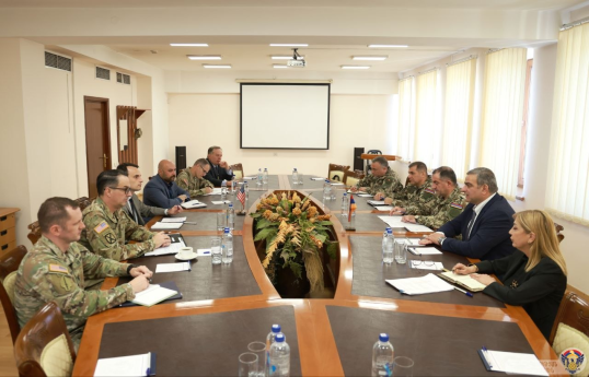 Ermənistan və ABŞ birgə hərbi təlimlərin keçirilməsini müzakirə edib