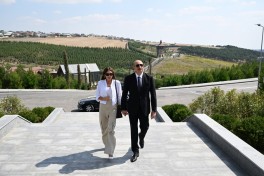 Prezident İlham Əliyev Şamaxıda “Nəsimi Bağları” kompleksi ilə tanış olub - YENİLƏNİB  - FOTO 