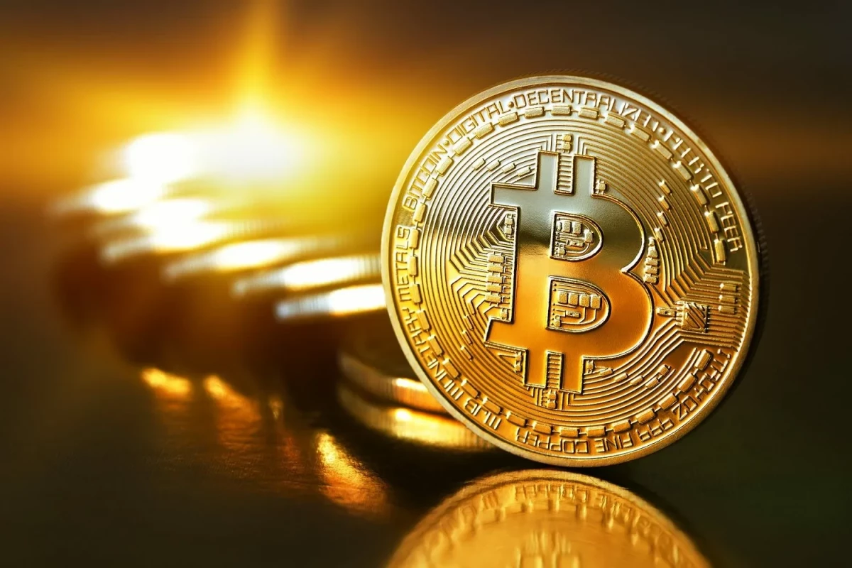 “Bitcoin”in qiyməti 77 min dolları ötüb
