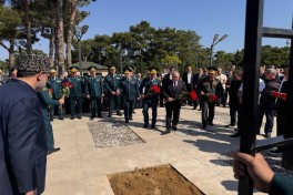 General-mayor İsgəndər Allahverdiyev Hərbi Memorial Məzarlıqda dəfn edilib - FOTO  - YENİLƏNİB 