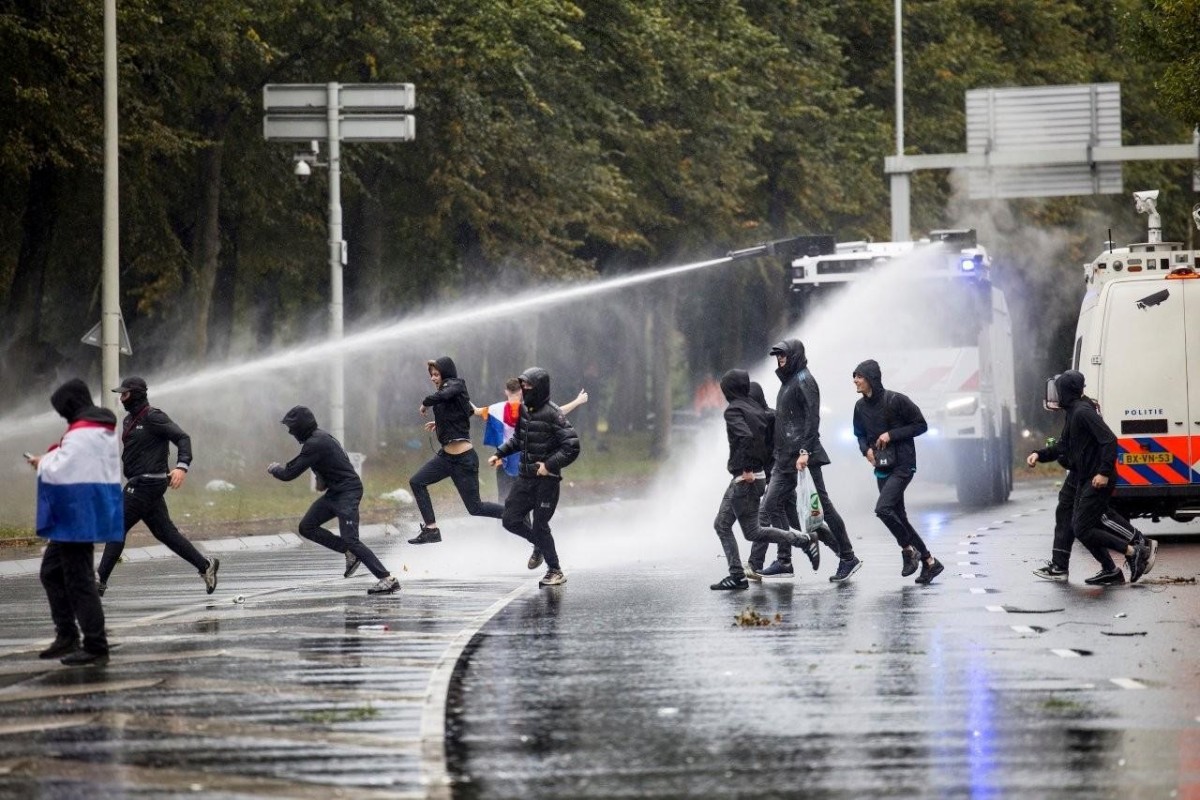 Haaqada iğtişaşlarla müşayiət olunan aksiyada 24 nəfər saxlanılıb