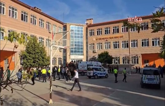 Türkiyədə məktəbin yaxınlığındakı silahlı hücumda 1 şagird ölüb, daha 10 nəfər yaralanıb - YENİLƏNİB 