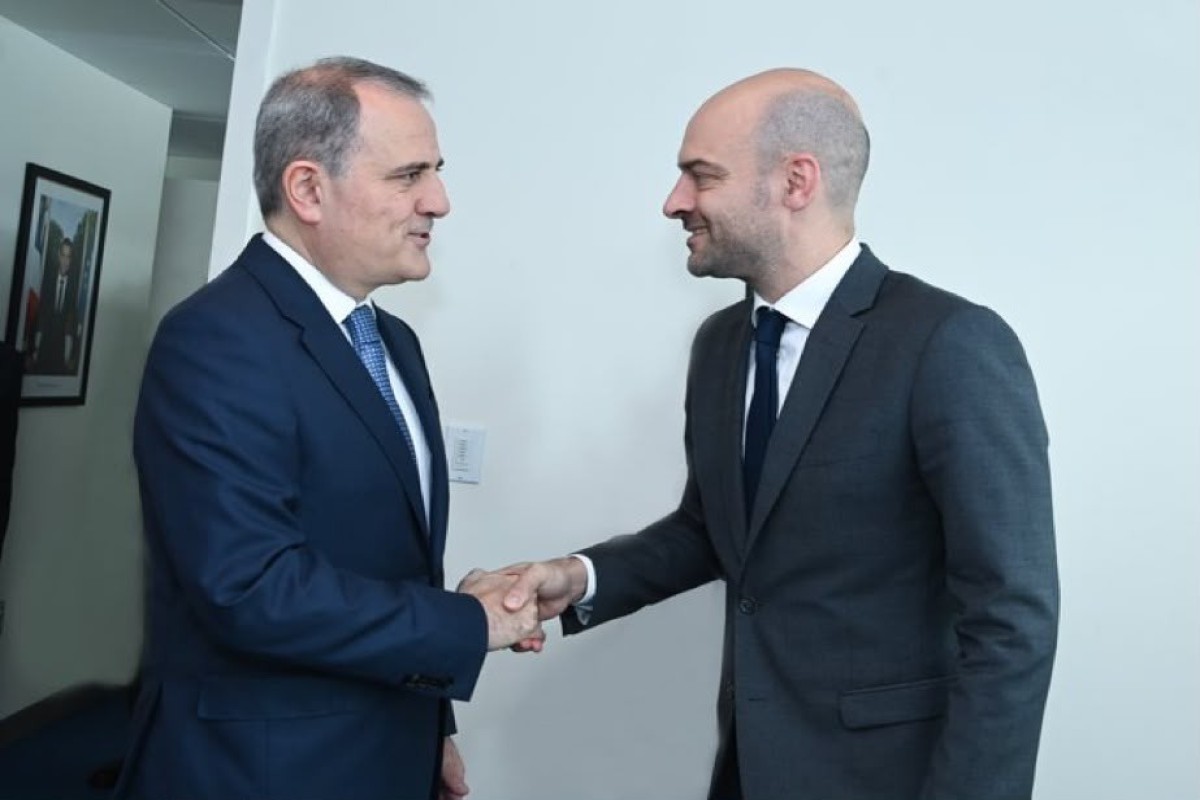 Ceyhun Bayramov Fransanın XİN rəhbəri ilə görüşüb
