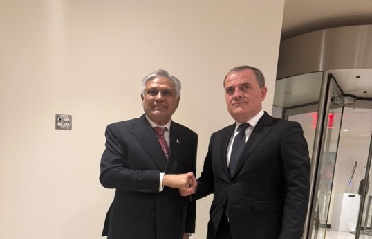 Azərbaycan-Pakistan XİN rəhbərləri iki ölkə arasındakı strateji tərəfdaşlığı nəzərdən keçirib