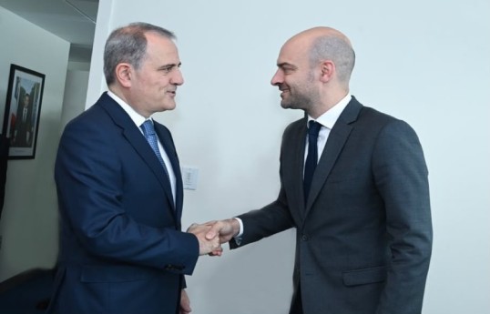 Ceyhun Bayramov Fransanın XİN rəhbəri ilə görüşüb