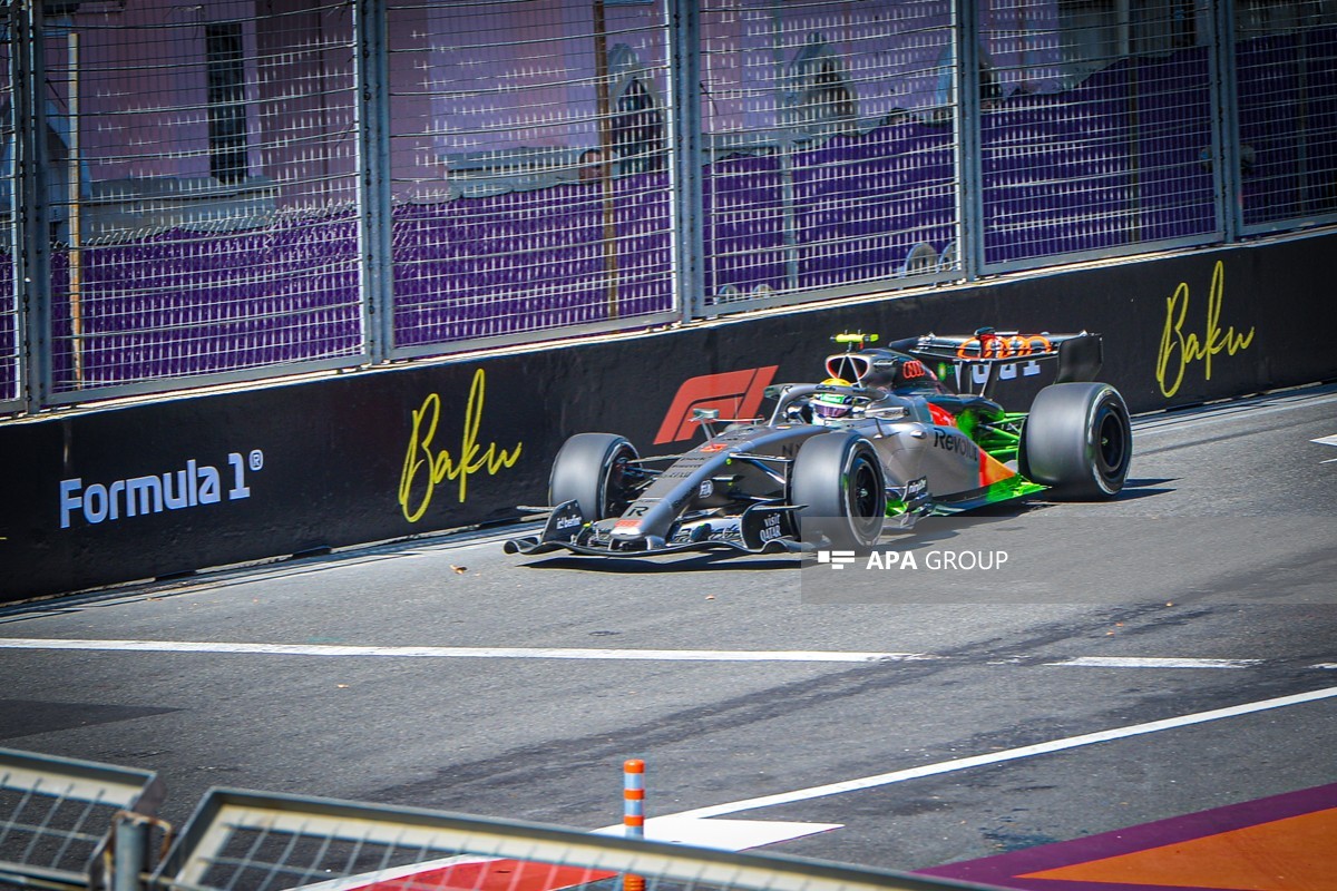 Bakıda Formula 1 üzrə Azərbaycan Qran-Prisində ilk sərbəst yürüş başa çatıb - FOTO  - YENİLƏNİB 