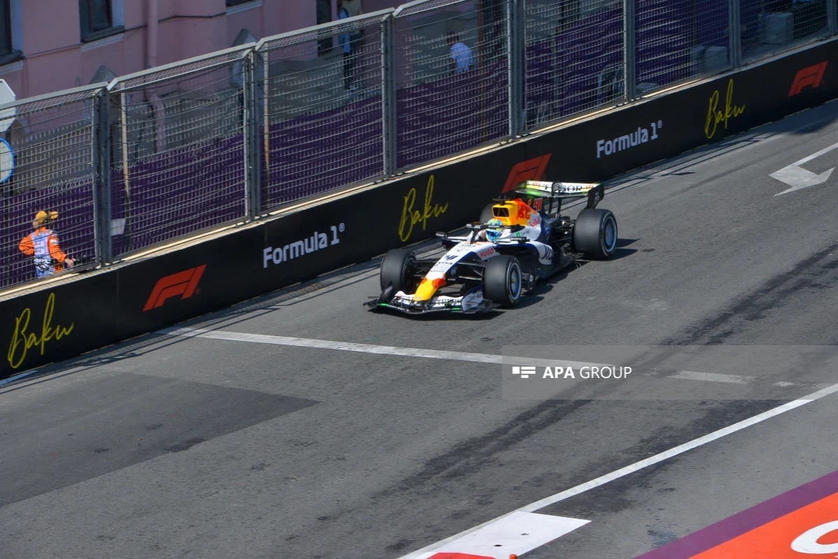 Formula 1: İkinci sərbəst yürüş start götürüb