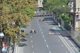 Bakıda Formula 1 üzrə Azərbaycan Qran-Prisində sərbəst yürüşə start verilib - FOTO 
