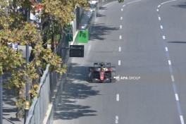 Bakıda Formula 1 üzrə Azərbaycan Qran-Prisində sərbəst yürüşə start verilib - FOTO 