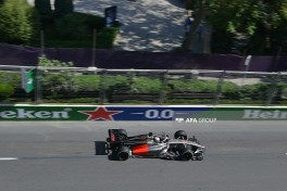 Bakıda Formula 1 üzrə Azərbaycan Qran-Prisində sərbəst yürüşə start verilib - FOTO 