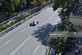 Bakıda Formula 1 üzrə Azərbaycan Qran-Prisində sərbəst yürüşə start verilib - FOTO 