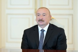 Prezident İlham Əliyev Çin və İtaliya şirkətlərinin rəhbər şəxslərini qəbul edib