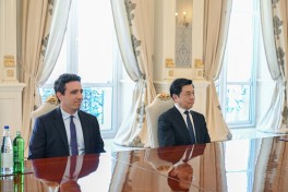 Prezident İlham Əliyev Çin və İtaliya şirkətlərinin rəhbər şəxslərini qəbul edib